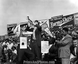 NY Yankee 50s Crowd  1481